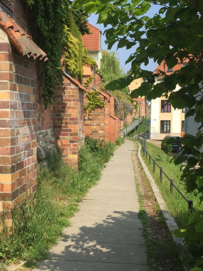 Ferienwohnung An Der Historischen Stadtmauer Rostock Dış mekan fotoğraf